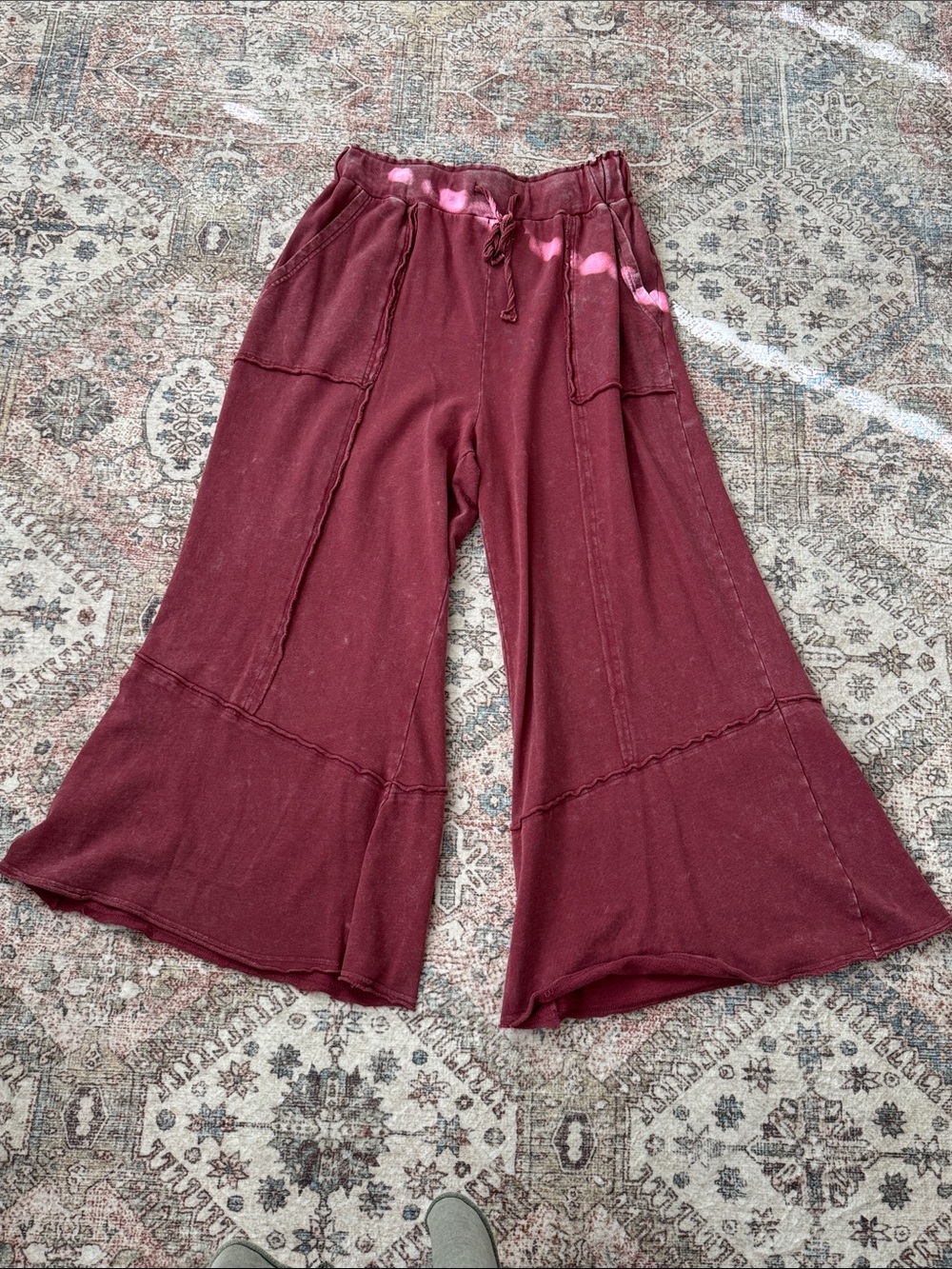 Easel Wide Leg Pants in Distressed Maroon with Pockets